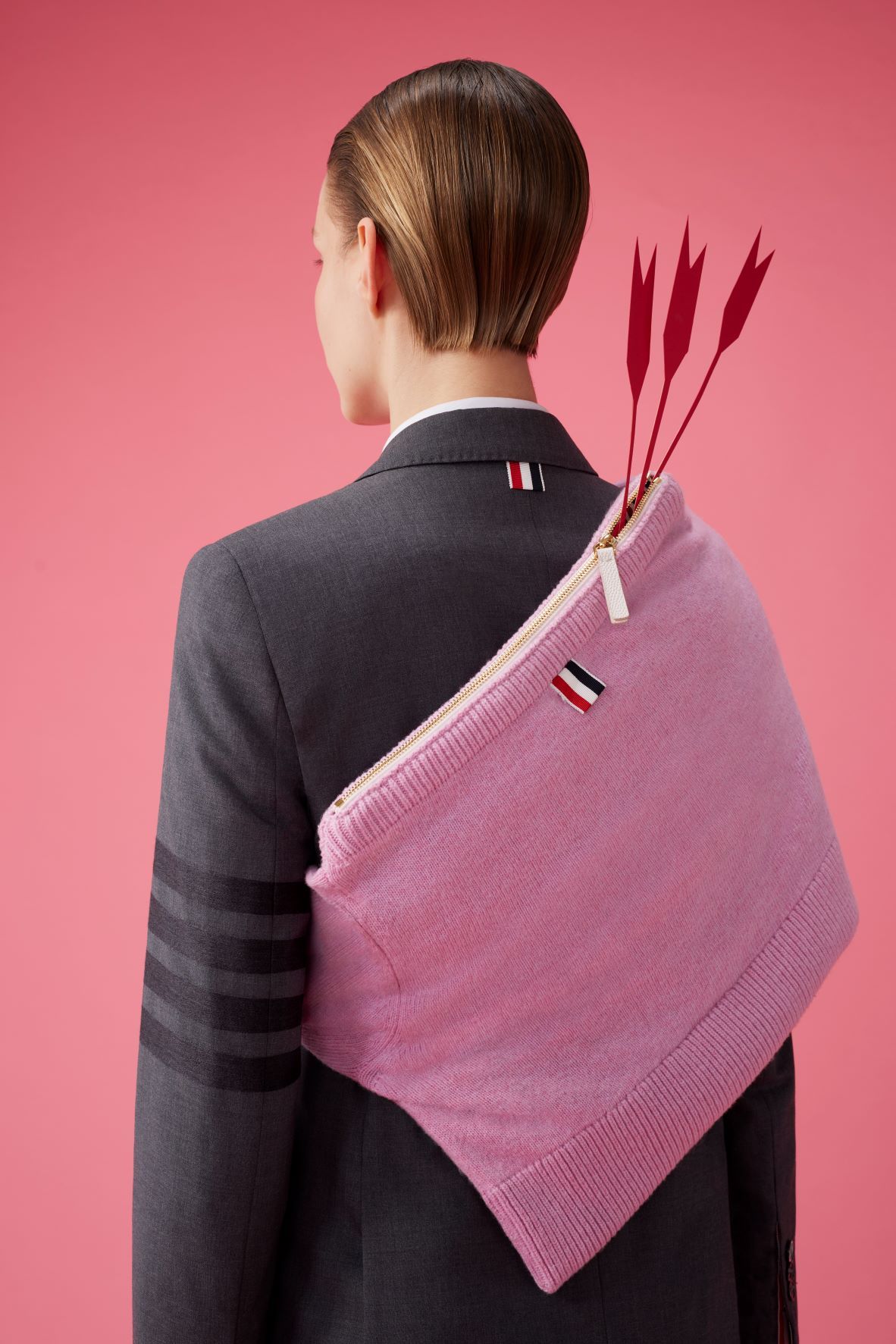 Furla芙拉推出MiaStella系列新品包袋，包含水桶包、手提包等。 - 华丽通